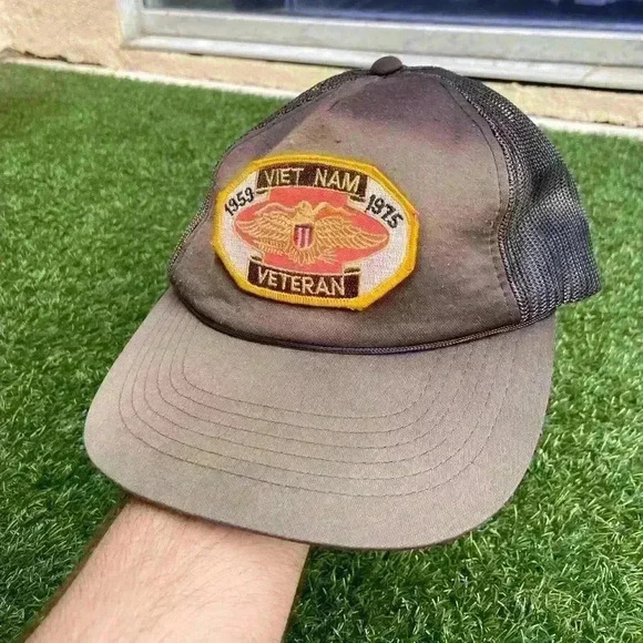 VTG 80’s Vietnam Veteran Military Trucker Hat. - Picture 2 of 4